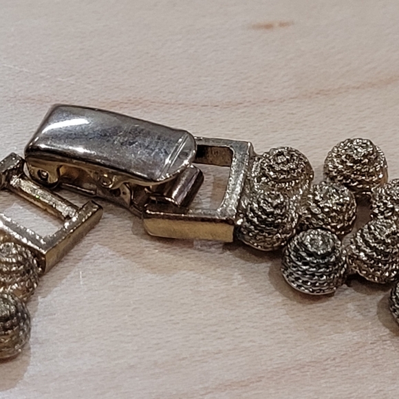 Vintage Gold Tone Textured Necklace - Picture 9 of 10